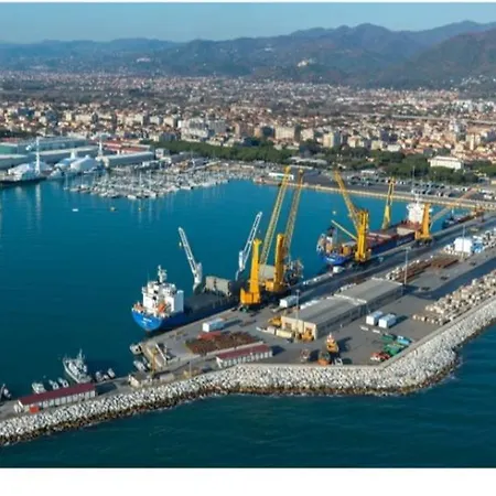 Floria * Marina Di Carrara