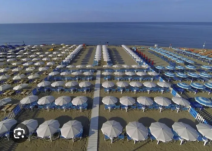 Floria In Centro A Due Passi Dal Mare!! 公寓 马瑞纳迪卡拉拉