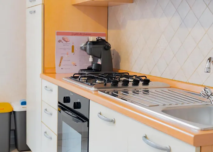 Floria In Centro A Due Passi Dal Mare!! 马瑞纳迪卡拉拉